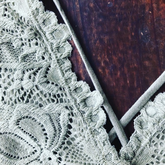 OLIVE COLOR LACE BRALETTE - Picture 2 of 2